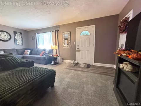 Entry Way - 4099 Independence Dr, Flint, MI 48506 photo 2 of 2