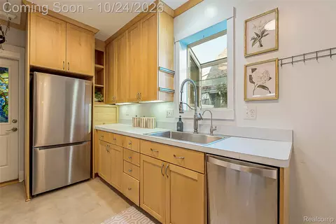 Kitchen - 908 Willow St, Ann Arbor, MI 48103 photo 3 of 3