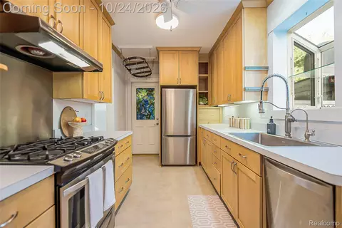 Kitchen - 908 Willow St, Ann Arbor, MI 48103 photo 2 of 3