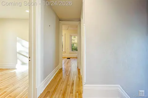 Entry Way - 908 Willow St, Ann Arbor, MI 48103 photo 4 of 5
