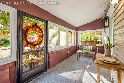 Exterior - 908 Willow St, Ann Arbor, MI 48103 photo 6 of 9