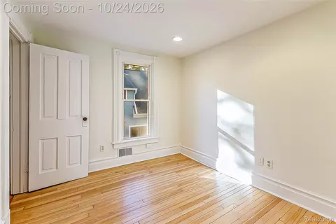 Bedroom - 908 Willow St, Ann Arbor, MI 48103 photo 4 of 7