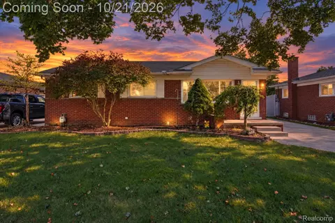 2977 Norwood Dr, Trenton, MI 48183