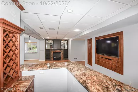 Living - 4688 Mcdonald Ct, Genoa, MI 48116 photo 5 of 6