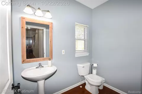 Entry Way - 4688 Mcdonald Ct, Genoa, MI 48116 photo 2 of 3
