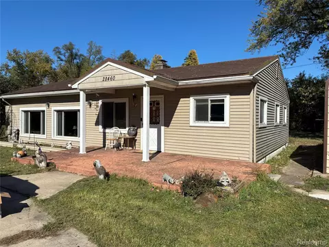 28460 Shiawassee Rd, Farmington Hills, MI 48336