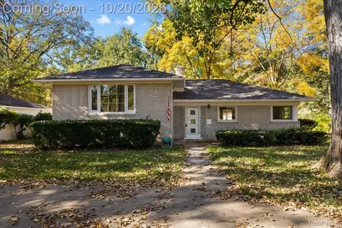 16939 Merriman Rd, Livonia, MI 48154