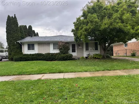 27412 Wyatt Ave, Brownstown, MI 48183