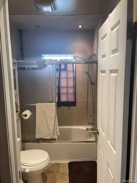Bath - 20540 Five Points St, Detroit, MI 48240 photo 1 of 2