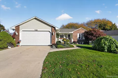 7482 Country Meadow Dr, Swartz Creek, MI 48473