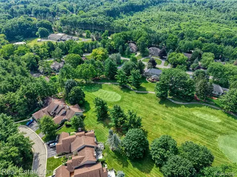 View/Area - 4884 Pine Eagles Ct, Genoa, MI 48116 photo 6 of 12