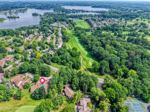View/Area - 4884 Pine Eagles Ct, Genoa, MI 48116 photo 5 of 12