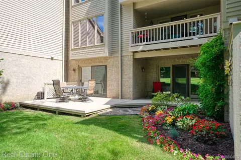 Exterior - 4884 Pine Eagles Ct, Genoa, MI 48116 photo 3 of 7