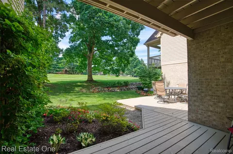 Exterior - 4884 Pine Eagles Ct, Genoa, MI 48116 photo 4 of 7
