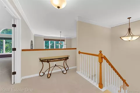 Entry Way - 4884 Pine Eagles Ct, Genoa, MI 48116 photo 4 of 4