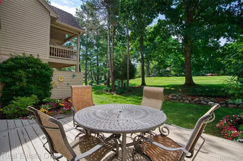 Exterior - 4884 Pine Eagles Ct, Genoa, MI 48116 photo 5 of 7
