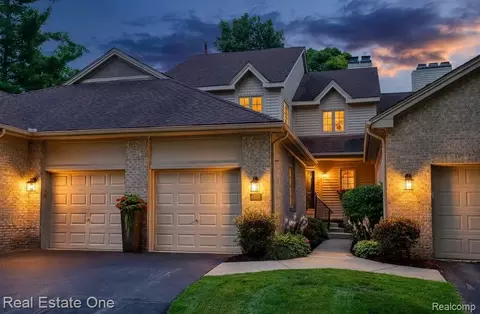 Exterior - 4884 Pine Eagles Ct, Genoa, MI 48116 photo 2 of 7
