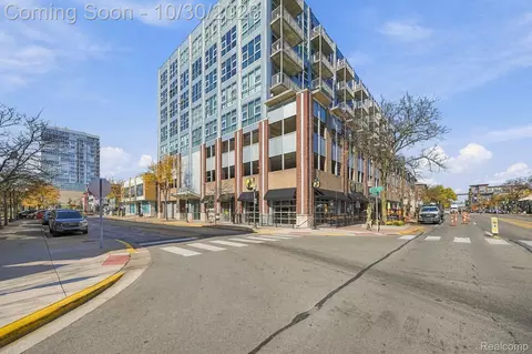100 W 5th St #ROYAL, Royal Oak, MI 48067