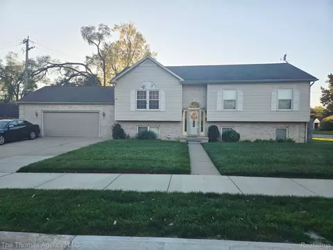 9435 W Parkway St, Detroit, MI 48239