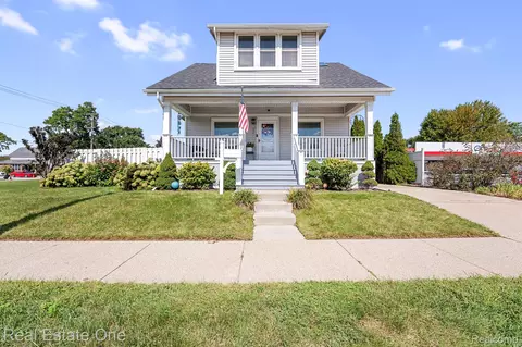 550 Goddard Rd, Wyandotte, MI 48192
