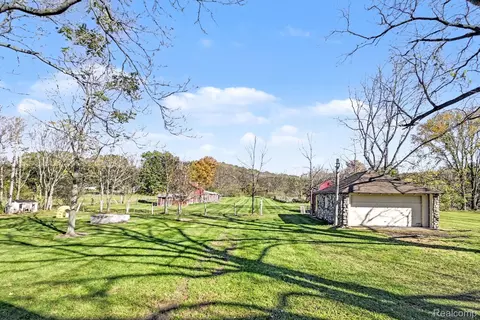Exterior - 6136 Ormond Rd, Springfield, MI 48350 photo 6 of 12