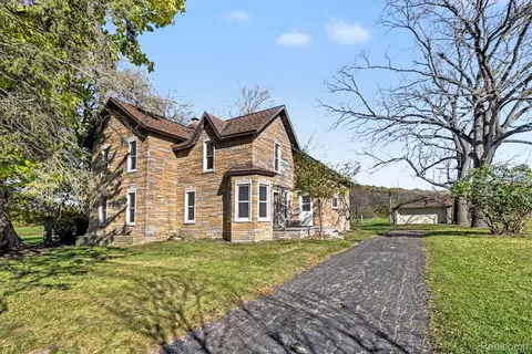 Exterior - 6136 Ormond Rd, Springfield, MI 48350 photo 3 of 12