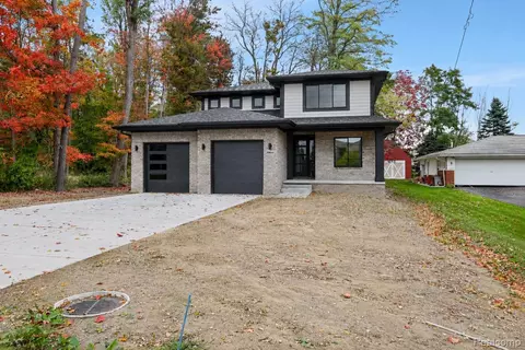 29645 Hickey Rd, New Baltimore, MI 48051