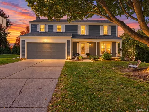 28211 Yorktown Rd, Farmington Hills, MI 48331