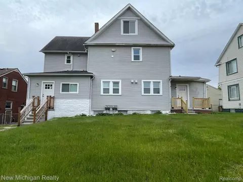 171 Davis St, Wyandotte, MI 48192