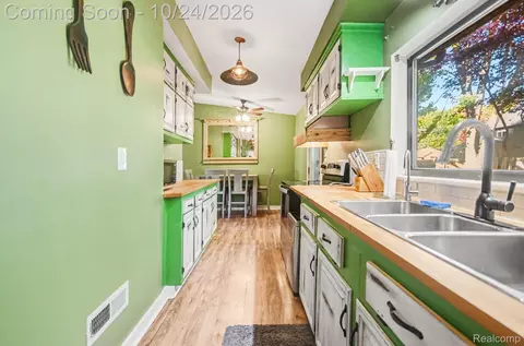 Kitchen - 3441 Denson Dr, Sterling Heights, MI 48310 photo 4 of 4