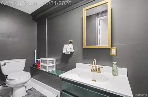 Bath - 3441 Denson Dr, Sterling Heights, MI 48310 photo 2 of 2