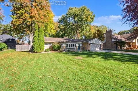 Exterior - 3441 Denson Dr, Sterling Heights, MI 48310 photo 4 of 5
