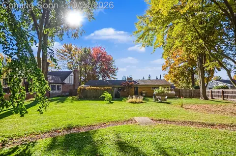 Exterior - 3441 Denson Dr, Sterling Heights, MI 48310 photo 2 of 5