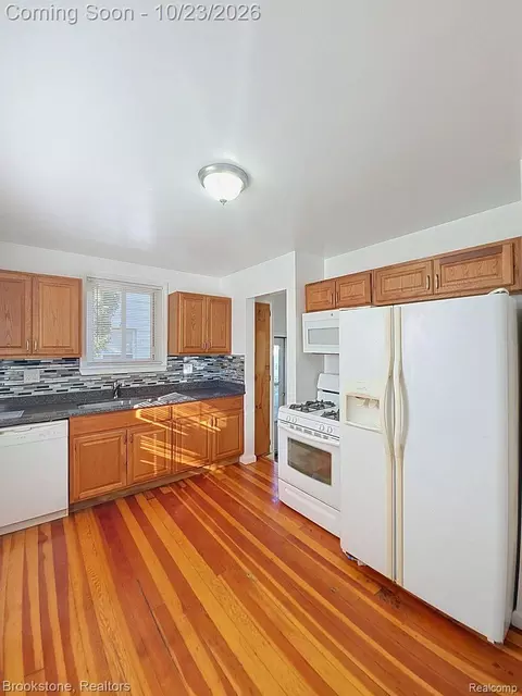 Kitchen - 3045 Academy St, Dearborn, MI 48124 photo 1 of 2