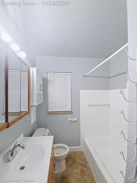 Bath - 3045 Academy St, Dearborn, MI 48124 photo 1 of 2