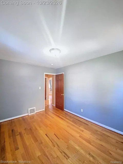 Bedroom - 3045 Academy St, Dearborn, MI 48124 photo 4 of 4