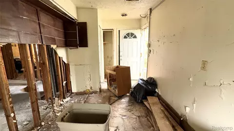 3410 Chambers St, Flint, MI 48507 photo 3