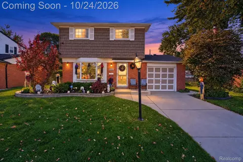 32505 Steinhauer St, Westland, MI 48186