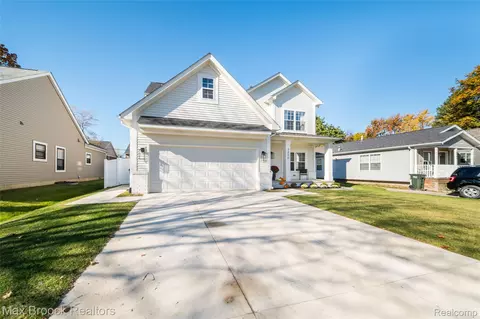 3350 Rockhaven Ave, Rochester Hills, MI 48309