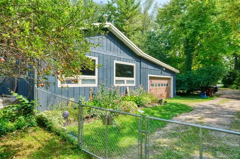 575 E Dansville Rd, Dansville, MI 48819