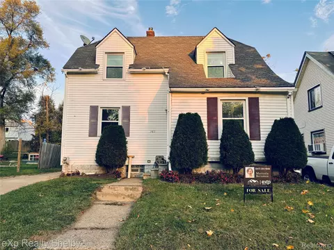 385 S Marshall St, Pontiac, MI 48342