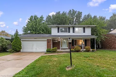 3427 Rhoten Dr, Sterling Heights, MI 48310