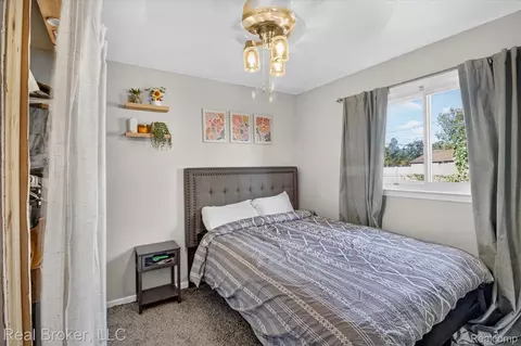 Bedroom - 35208 Michelle Dr, Romulus, MI 48174 photo 1 of 6