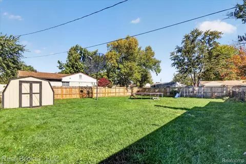 Exterior - 35208 Michelle Dr, Romulus, MI 48174 photo 6 of 7