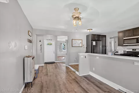 Entry Way - 35208 Michelle Dr, Romulus, MI 48174 photo 2 of 3