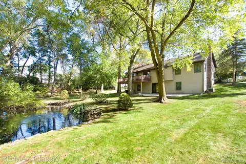 Exterior - 4768 Dillon St, Genoa, MI 48116 photo 1 of 6