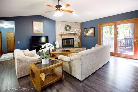 Living - 4768 Dillon St, Genoa, MI 48116 photo 1 of 2