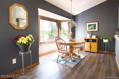 Dining - 4768 Dillon St, Genoa, MI 48116 photo 2 of 3
