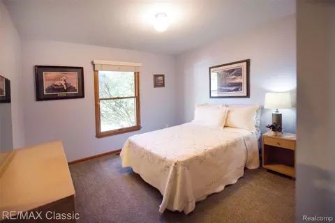 Bedroom - 4768 Dillon St, Genoa, MI 48116 photo 4 of 5