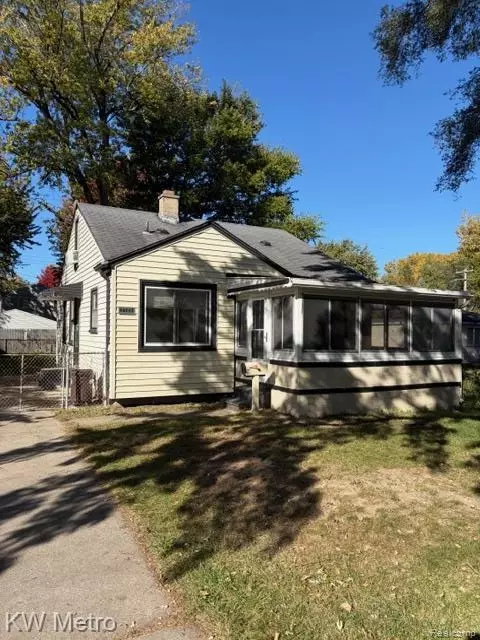 27459 Park Ct, Madison Heights, MI 48071